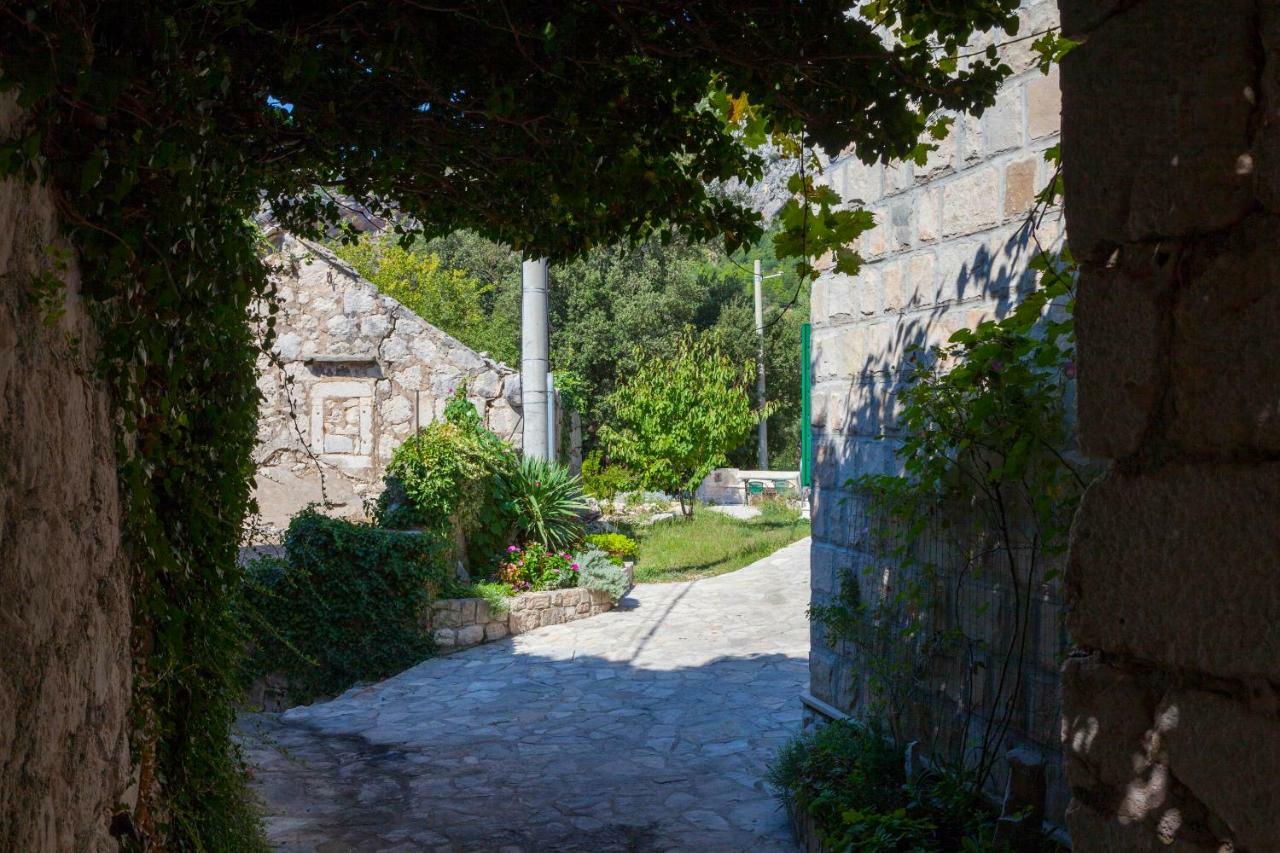 Holiday Home Lavanda Grubisic Tučepi エクステリア 写真