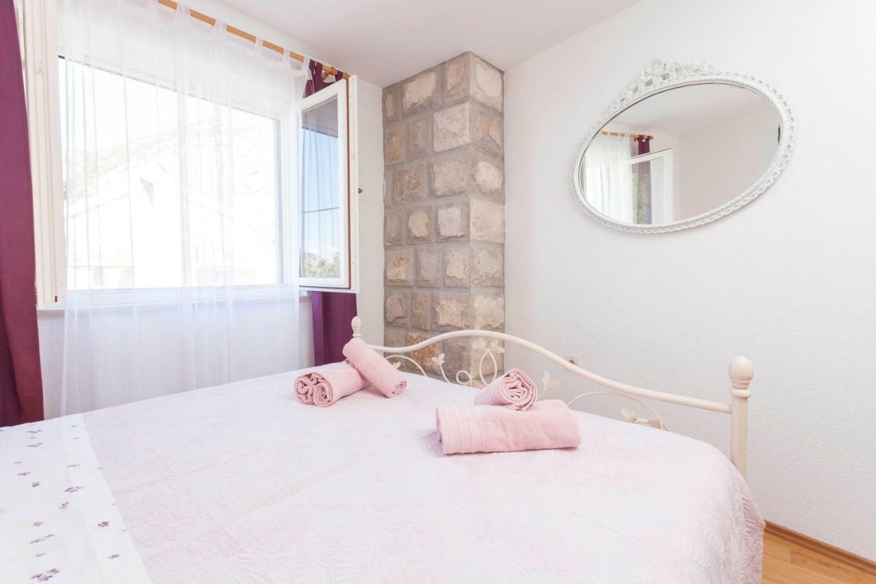 Holiday Home Lavanda Grubisic Tučepi エクステリア 写真